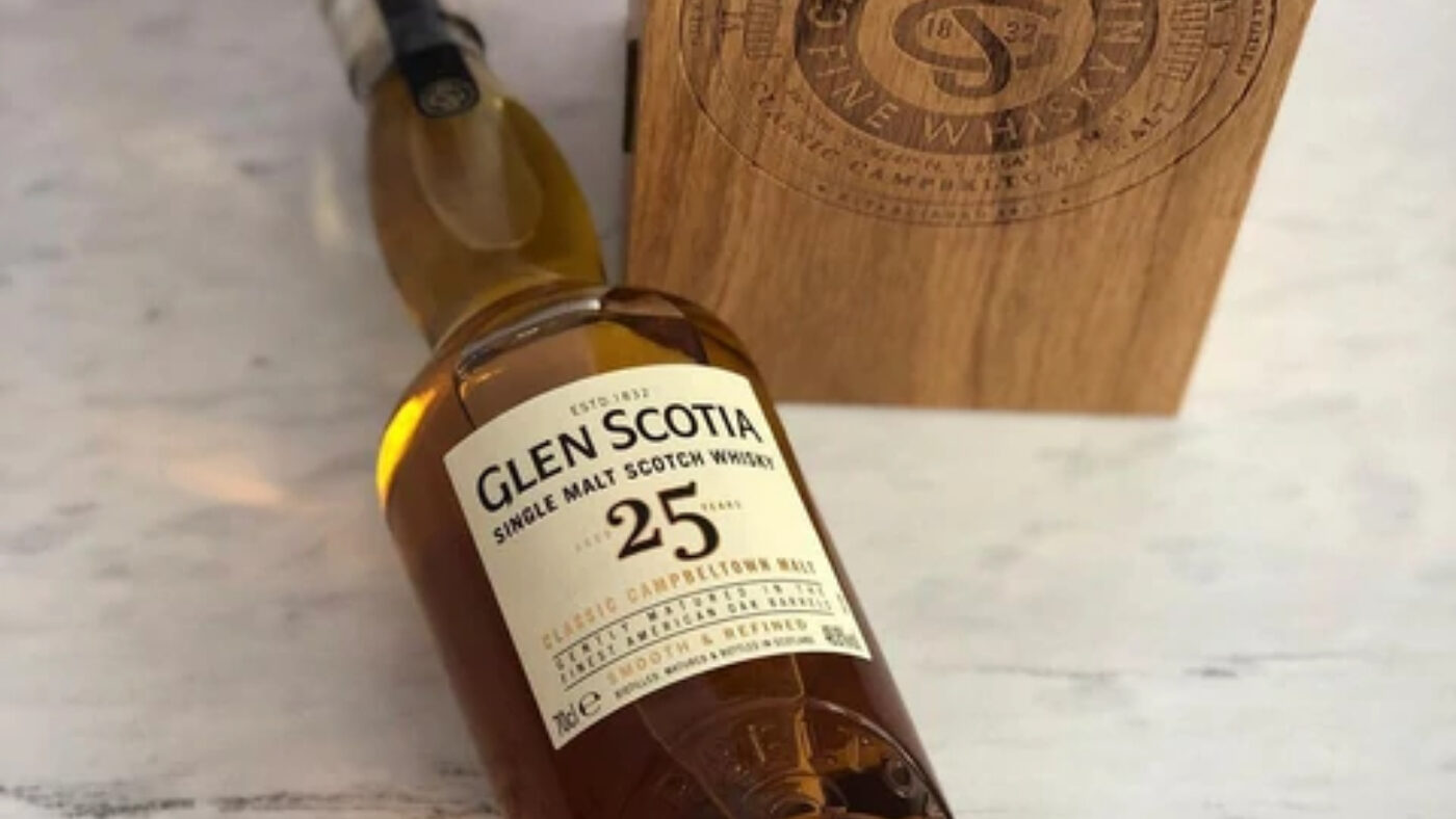 Glen Scotia 25 Years wurde bei der SFWSC 2021 als "best in show" ausgezeichnet und ist somit "weltbester Whisky"